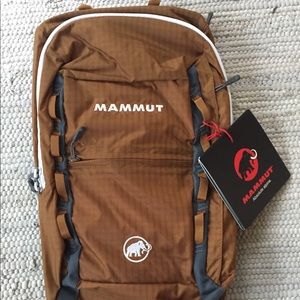 New Mammut Neon Light 12L Backpack